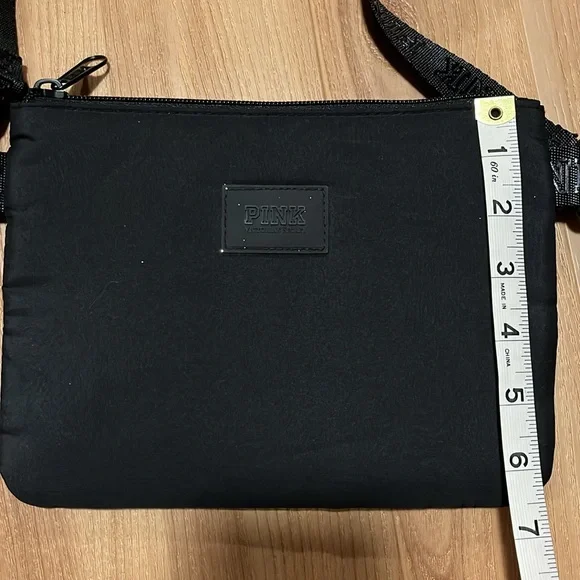 Black Crossbody Bag PINK VS - Picture 3 of 4